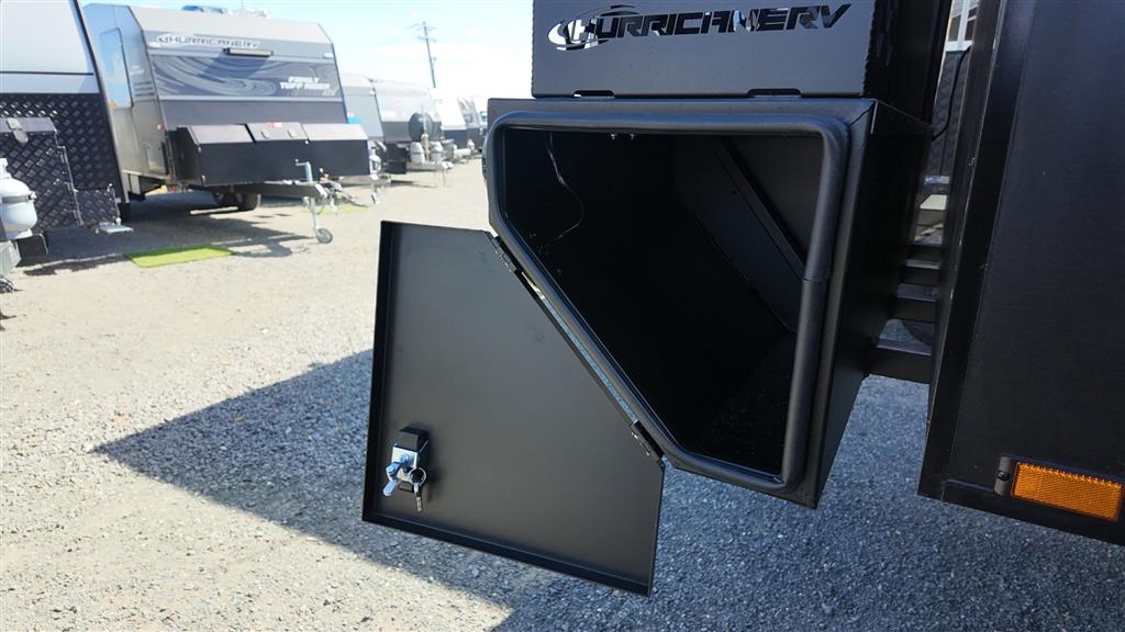 2025 HURRICANE FAMILY TUFF RIDER BUNK CARAVAN