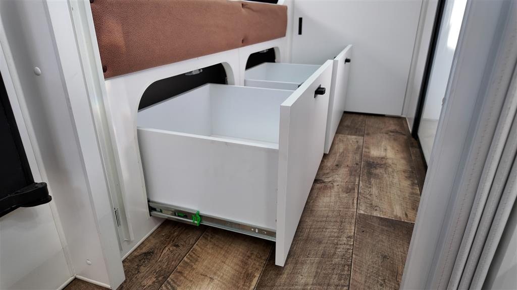 2025 HURRICANE FAMILY TUFF RIDER BUNK CARAVAN