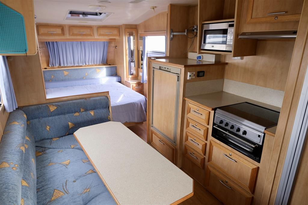 2000 LOTUS COLONIAL CARAVAN 19