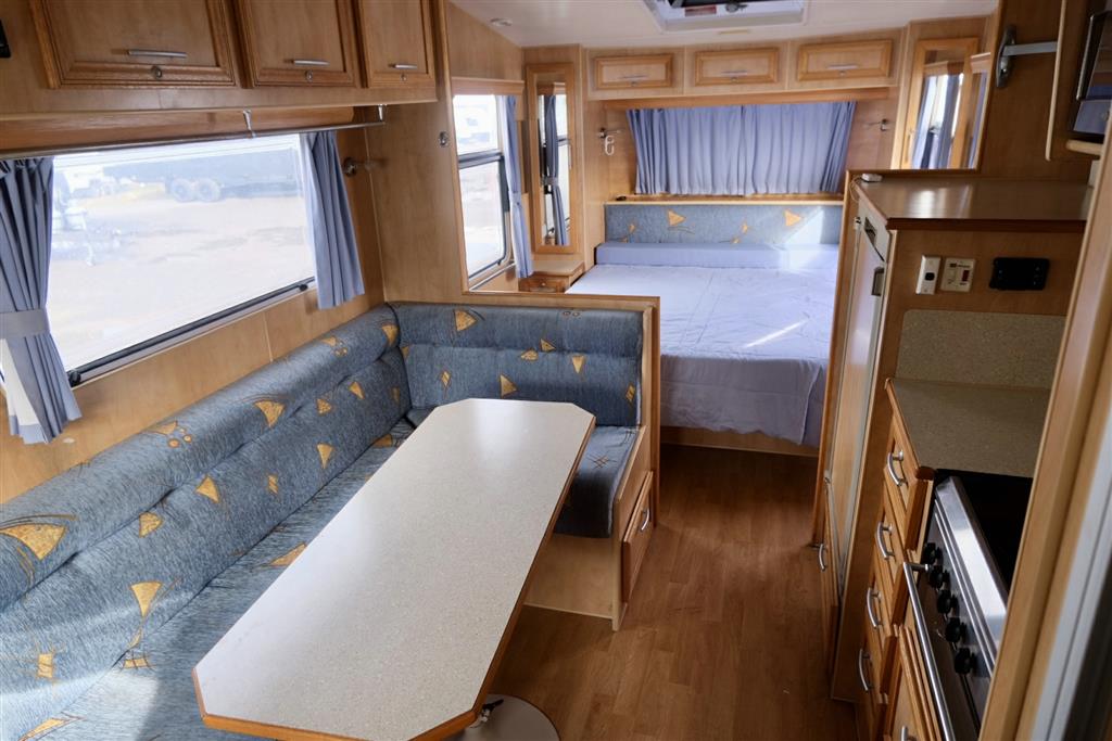 2000 LOTUS COLONIAL CARAVAN 19