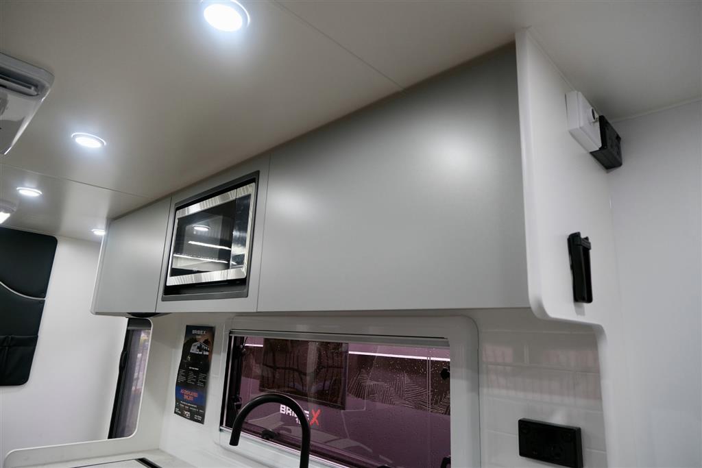 2025 RETREAT BRIBIE X 199R CARAVAN 19.9