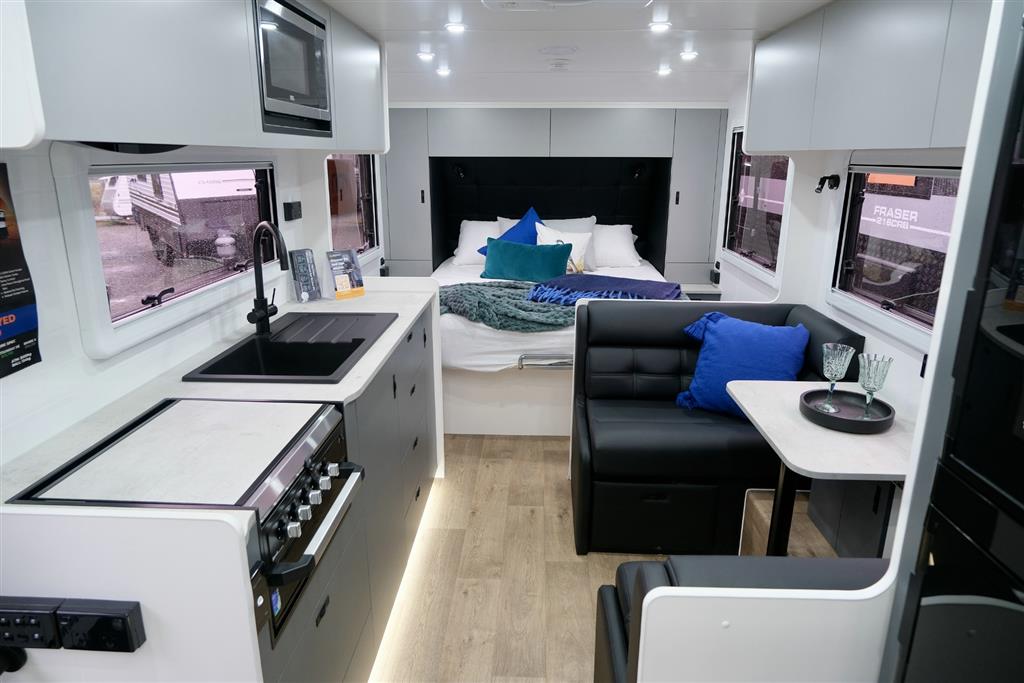2025 RETREAT BRIBIE X 199R CARAVAN 19.9