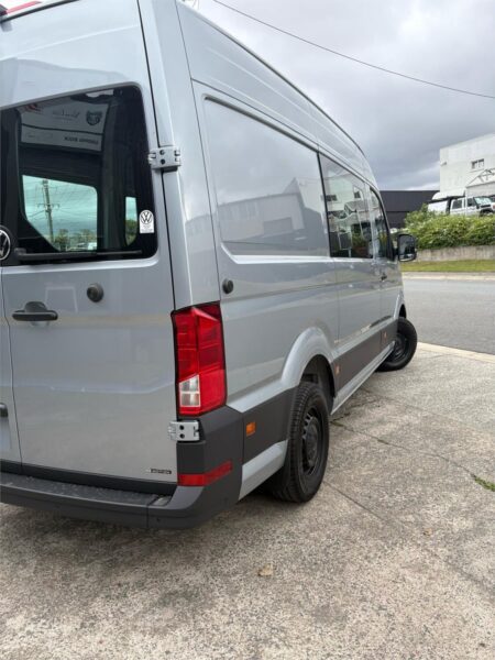  Motorhomes and Camper Trailers